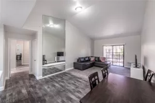 Photo #2: 2447258 Listing 