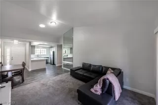 Photo #6: 2447258 Listing 