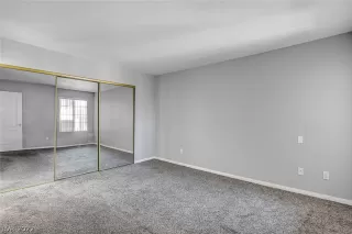 Photo #6: 2447262 Listing 