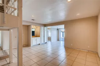 Photo #4: 2447266 Listing 