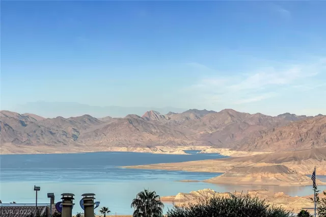 MLS: 2447286 Condo For Sale