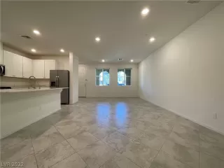 Photo #3: 2447289 Listing 