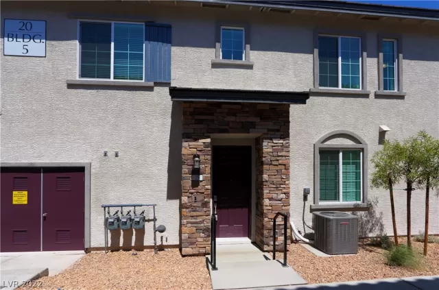 MLS: 2447302 Condo For Sale