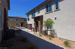 Photo #1: 2447302 Listing 