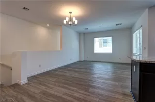 Photo #3: 2447302 Listing 