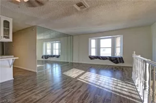 Photo #3: 2447437 Listing 