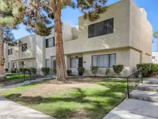 Photo #1: 2447443 Listing 