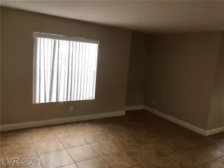 Photo #3: 2447456 Listing 