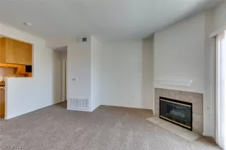 Photo #3: 2447523 Listing