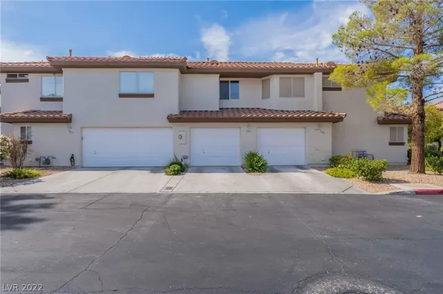 MLS: 2447576 Condo For Sale