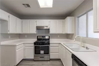 Photo #1: 2447576 Listing 