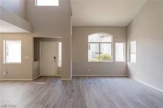 Photo #5: 2447576 Listing 