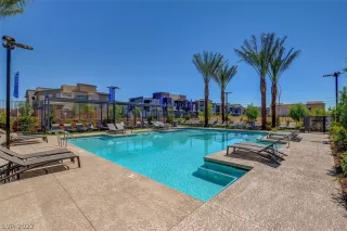 Photo #2: 2447587 Listing