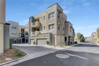 Photo #6: 2447587 Listing