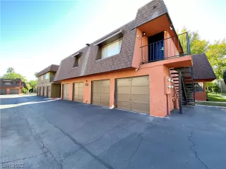 Photo #2: 2447597 Listing 