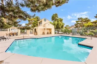 Photo #2: 2447617 Listing