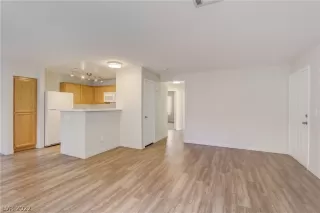 Photo #2: 2447623 Listing