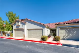 Photo #3: 2447647 Listing