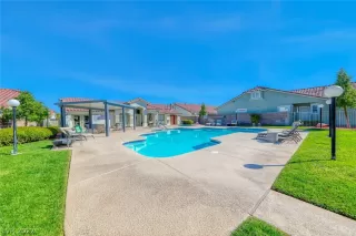 Photo #5: 2447647 Listing