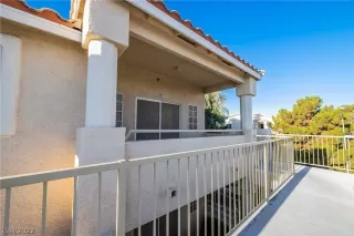 Photo #2: 2447649 Listing 