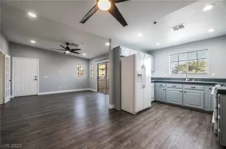 Photo #6: 2447649 Listing 