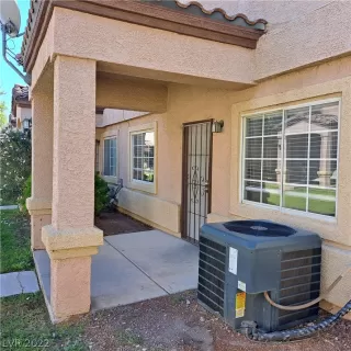 Photo #3: 2447652 Listing 