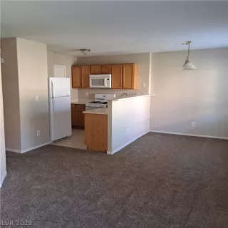 Photo #4: 2447652 Listing 