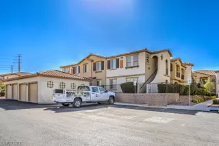 Photo #4: 2447653 Listing