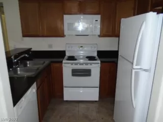 Photo #6: 2447655 Listing