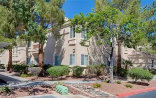 Photo #1: 2447656 Listing 