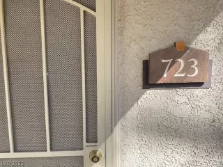 Photo #2: 2447666 Listing