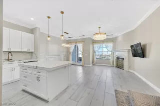 Photo #2: 2447668 Listing 