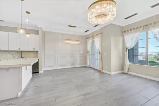 Photo #4: 2447668 Listing 