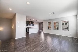 Photo #4: 2447680 Listing 