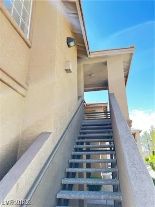 Photo #1: 2447689 Listing 