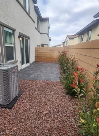 Photo #4: 2447709 Listing 