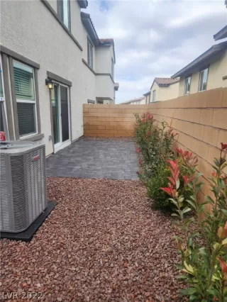 Photo #5: 2447709 Listing 