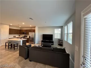 Photo #2: 2447741 Listing 