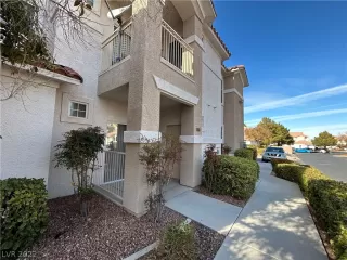 Photo #2: 2447754 Listing
