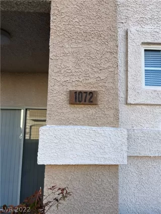 Photo #3: 2447754 Listing