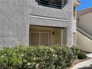 Photo #3: 2447760 Listing 