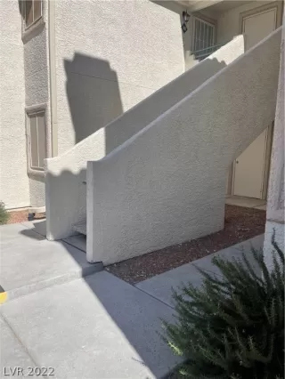 Photo #4: 2447760 Listing 