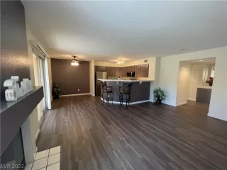 Photo #5: 2447760 Listing 