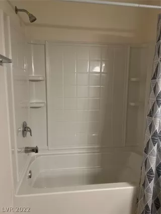 Photo #5: 2447764 Listing 