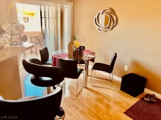 Photo #6: 2447768 Listing