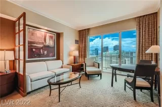 Photo #1: 2447772 Listing 