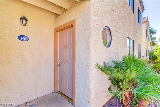 MLS: 2447785 Condo For Sale