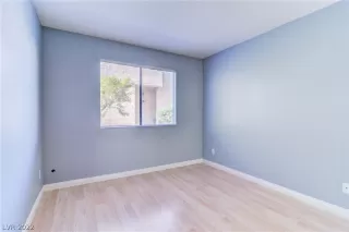 Photo #5: 2447785 Listing 