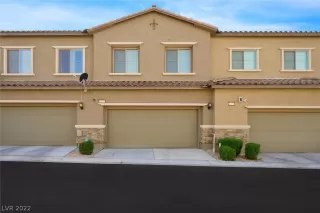 Photo #2: 2447789 Listing