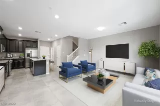 Photo #3: 2447789 Listing